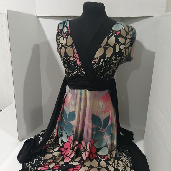 Roulette Women's Double V-Neck back and front Midi stretchy floral Dress size M. - Picture 7 of 13